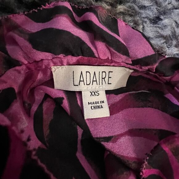 Gorgeous Ladaire Zebra Print 100%Silk Blouse, Hot Pink - Picture 11 of 16